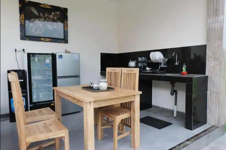 Rara Guesthouse Canggu  Bagian luar foto