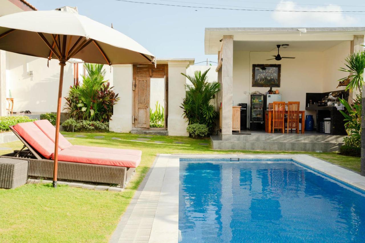 Rara Guesthouse Canggu  Bagian luar foto